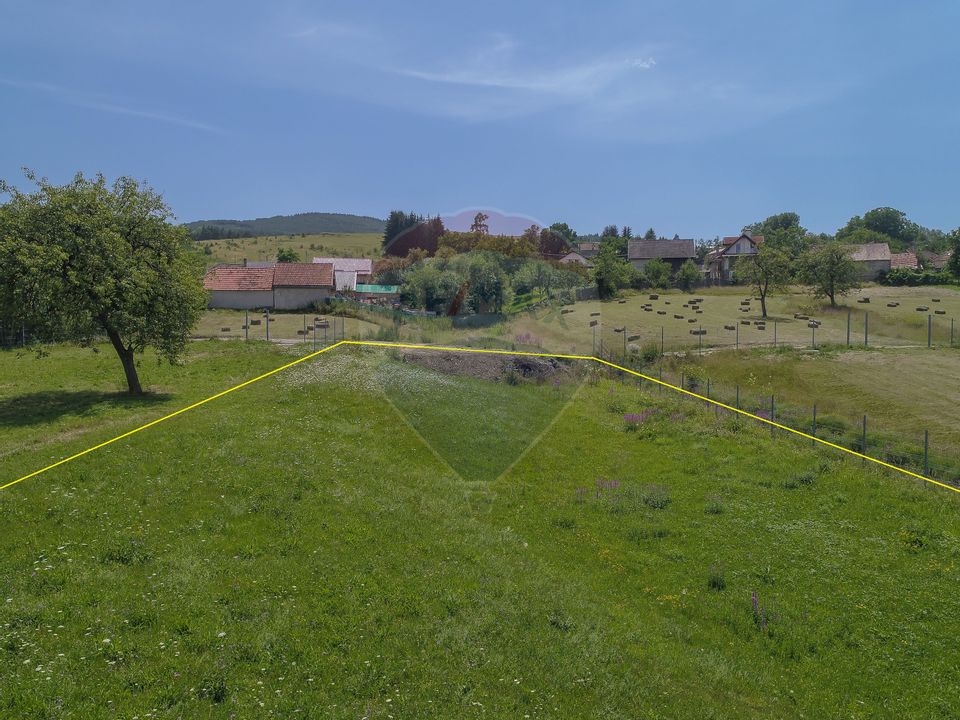 Land 1,140sqm Purcareni / Strada 30 decembrie