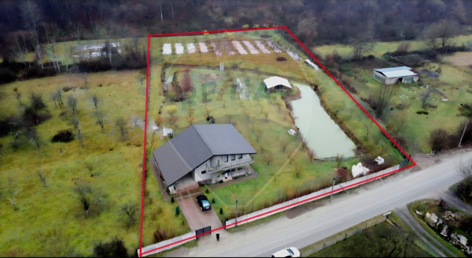 Casă / Vilă cu 5 camere de vânzare