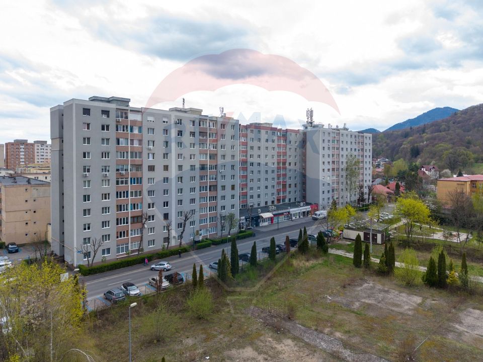 Apartament 3 camere | Vedere Lacul Noua