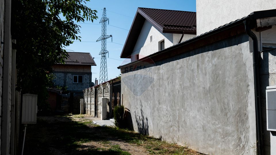 Vanzare vilă cu 4 camere si teren, zona Dobroesti