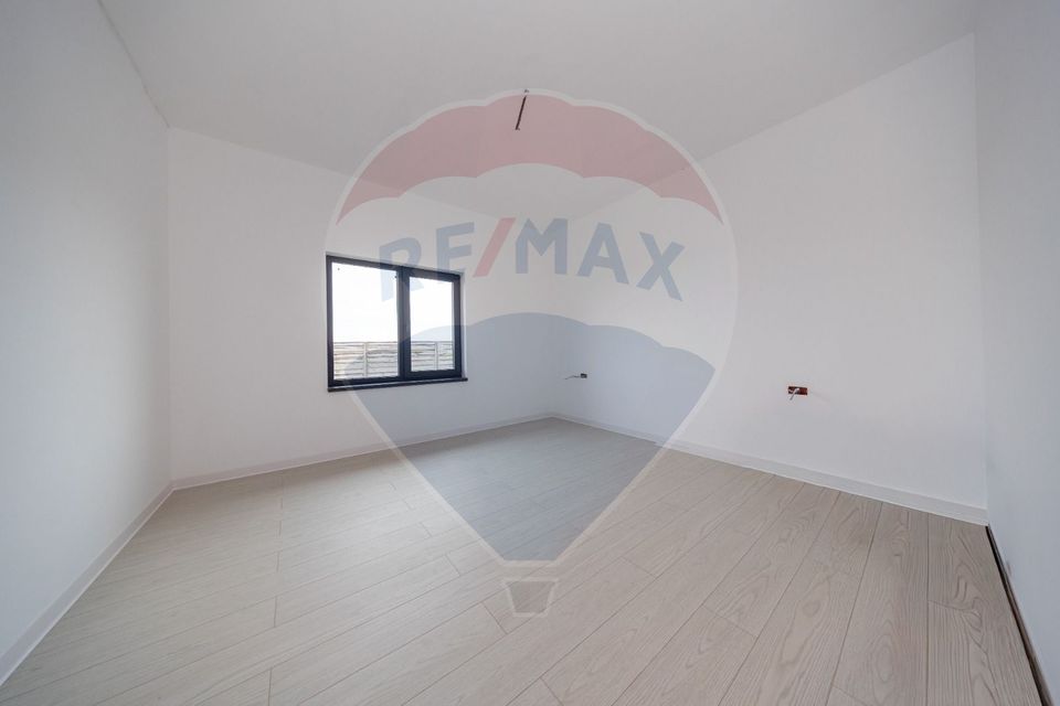 Casă spațioasă de vânzare | 4 camere | 120 mp util - 500 mp teren