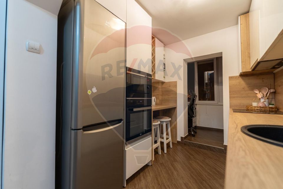 3 room Apartment for sale, Decebal area