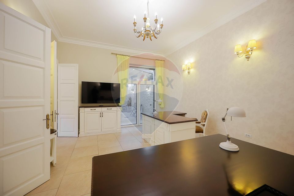 Ultracentral office Oradea, private terrace, premium finish, for sale