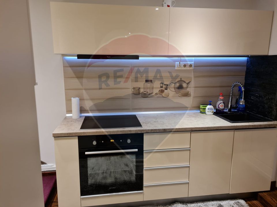 Casă si spațiu comercial funcțional, Sălicea.Investiție.Randament bun