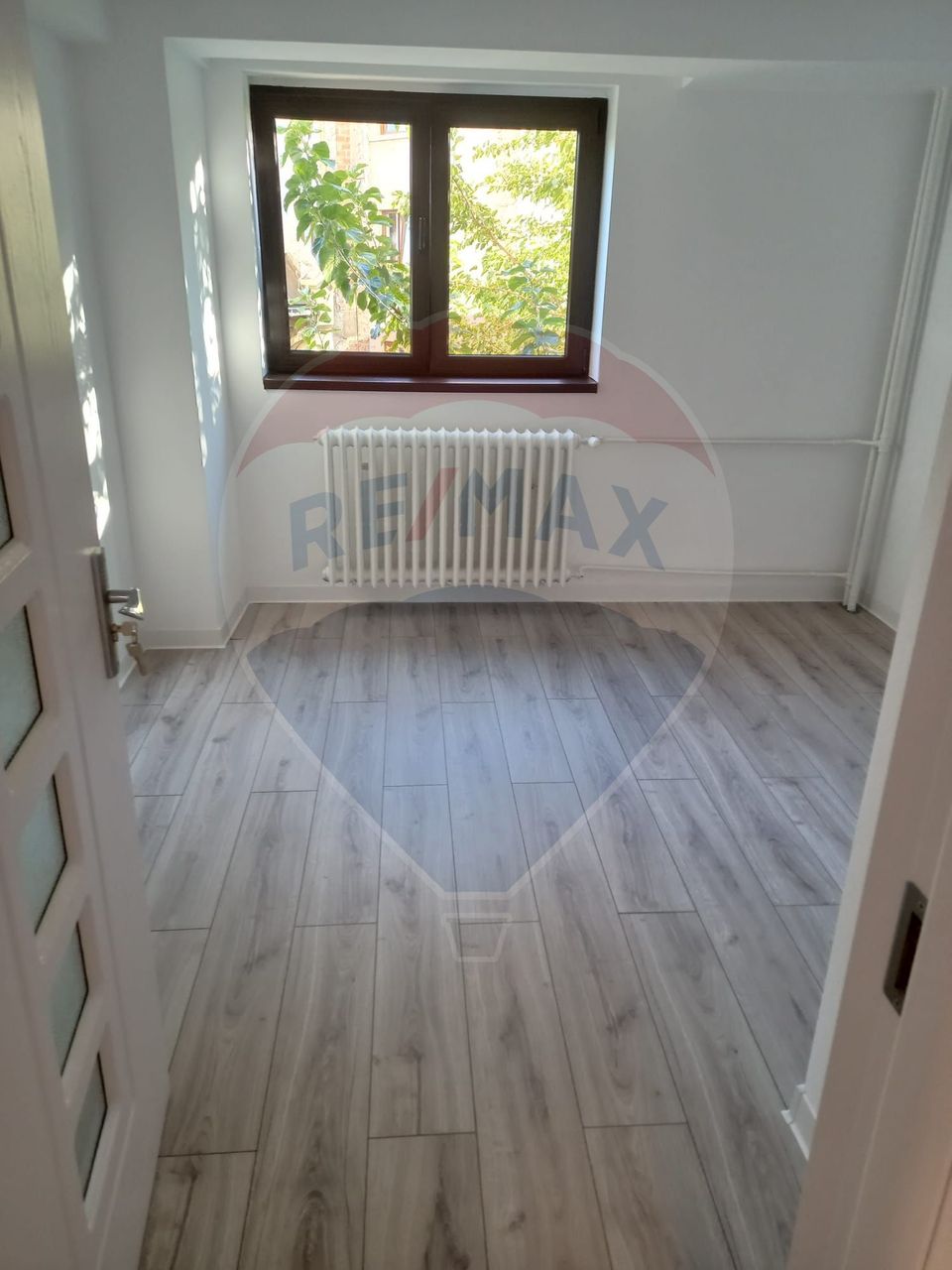 4 camere renovat | vedere fântâni Unirii | Bibescu Vodă | 106 mp