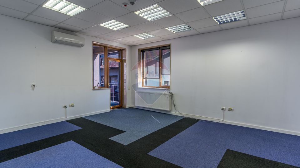 Spatiu de birouri 150 mp de inchiriat în zona Andrei Muresanu Parcari