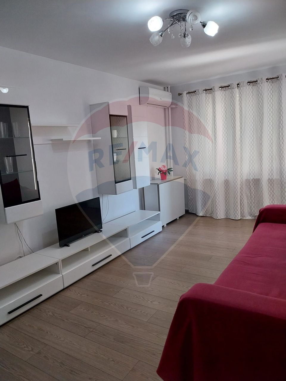 Inchiriere apartament 3 camere, decomandat, utilat si mobilat, Obor
