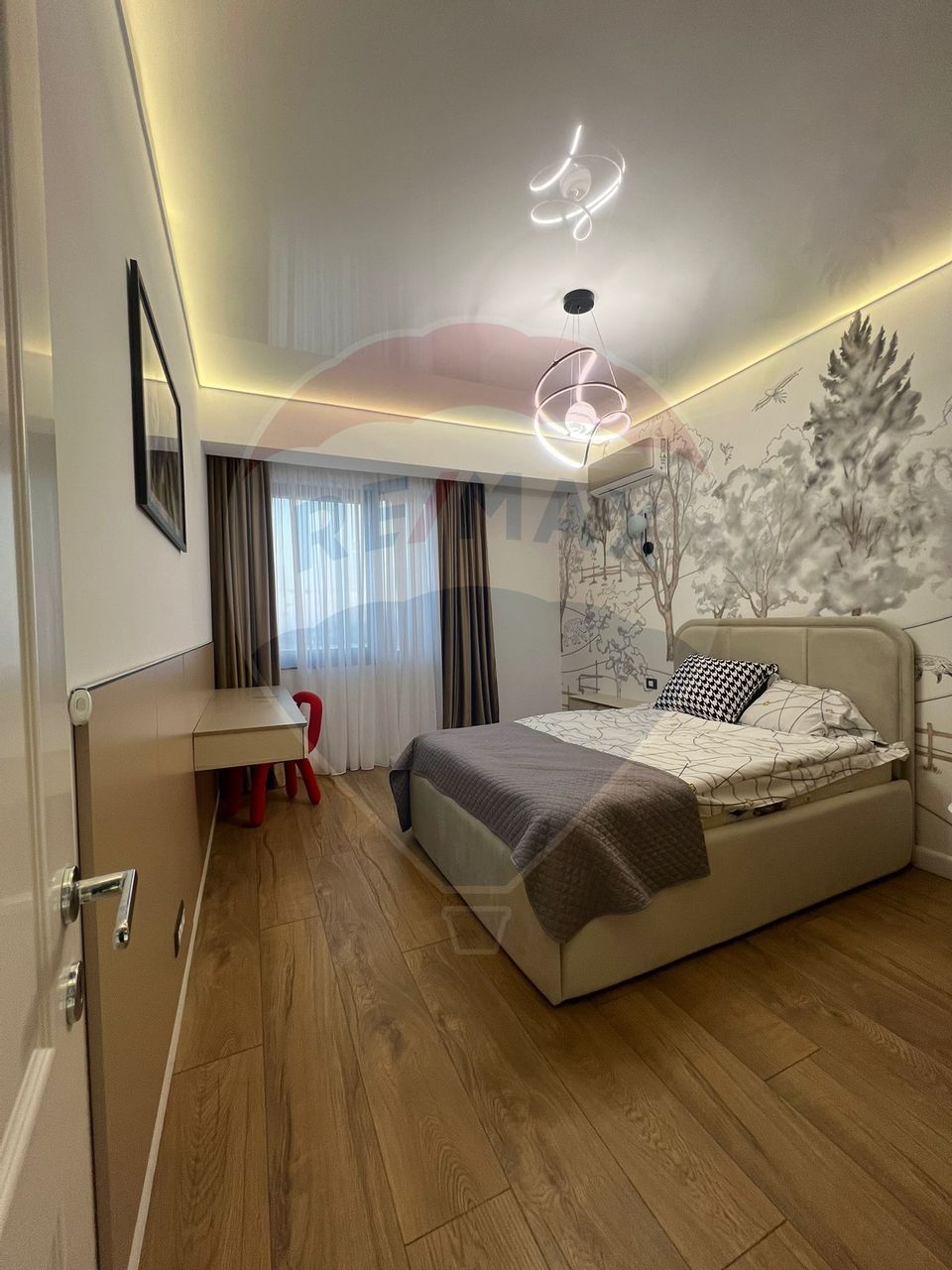 4 room Apartment for sale, Pipera area