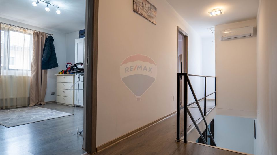 4 room House / Villa for sale, Exterior Est area