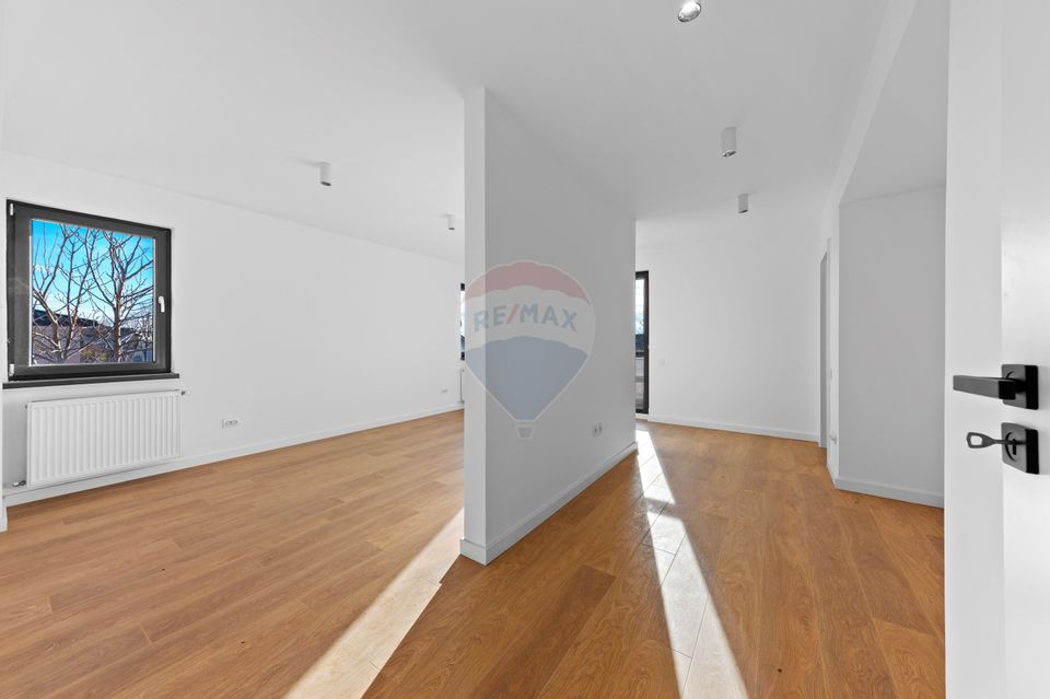 Vilă superba Cernica | vedere la padure si lac | finisaje moderne