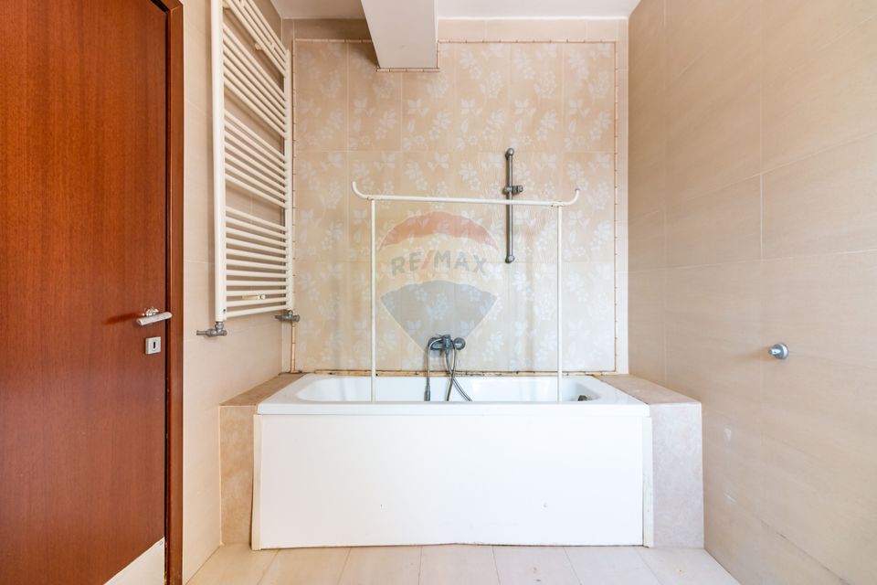 Casă / Vila de vanzare in Tunari, centru, parc, autobuz, utilitati