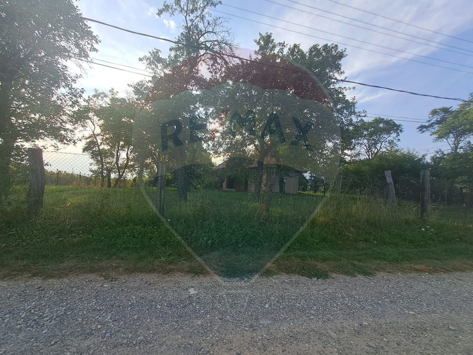 Casă de vânzare, 3 camere, langa manastirea Runc