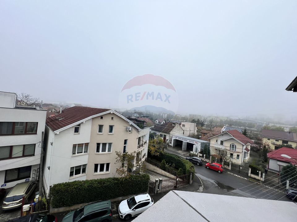 Penthouse cu 5 camere si terasa cu view de inchiriat in Grigorescu