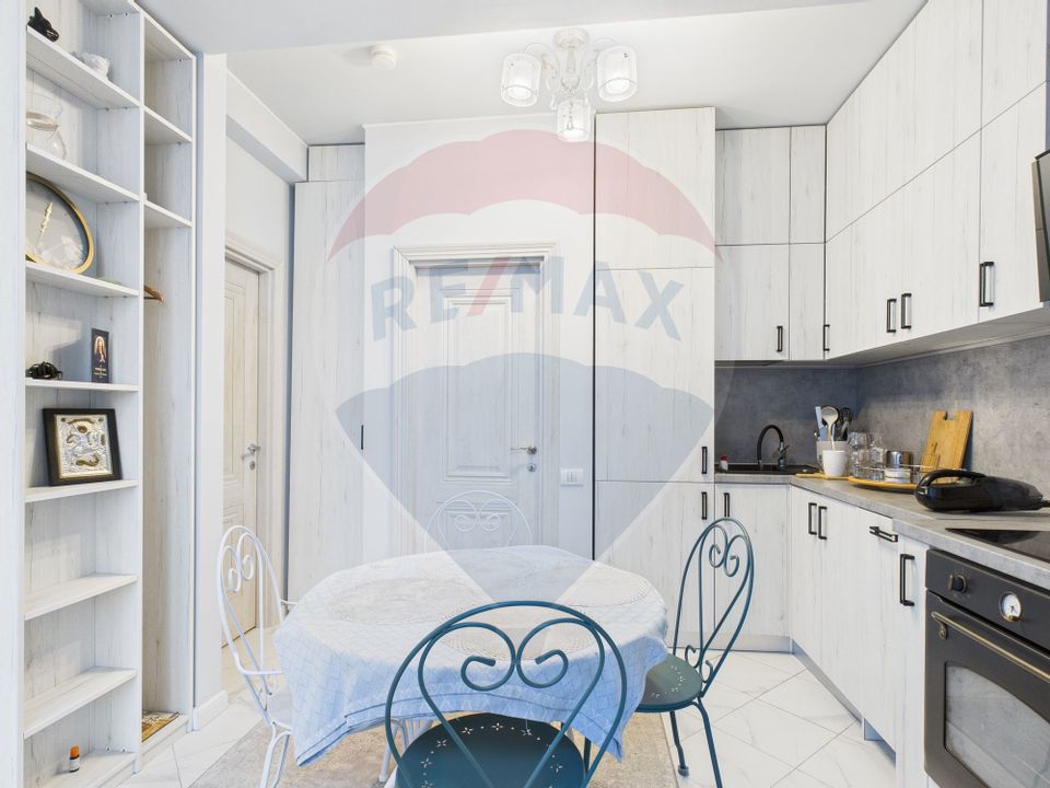 Casă / Vilă cu 5 camere de vânzare în zona Central