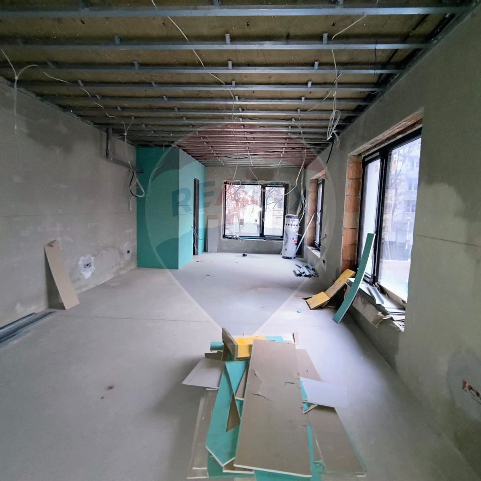 Spatiu birouri premium 380 mp | 3 niveluri | Zona Vitan – Dristor