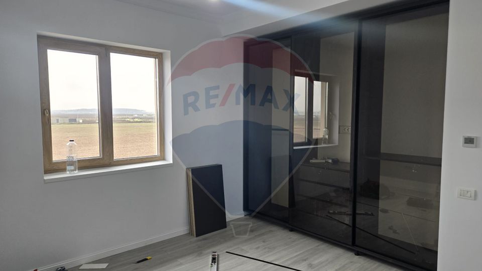 5 room House / Villa for sale