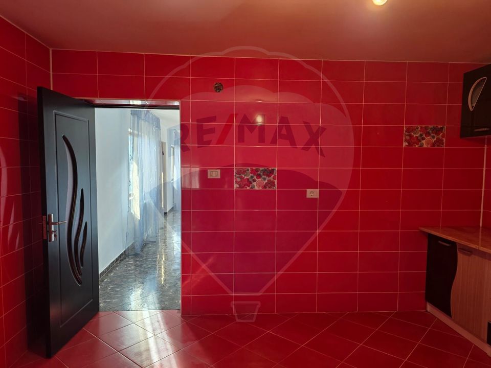 De vanzare casa solida cu teren generos si acces facil Lespezi Bacau