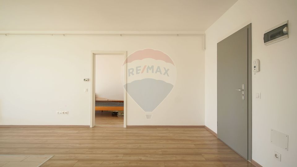 Apartament nelocuit cu priveliste deosebita|parcare|boxa