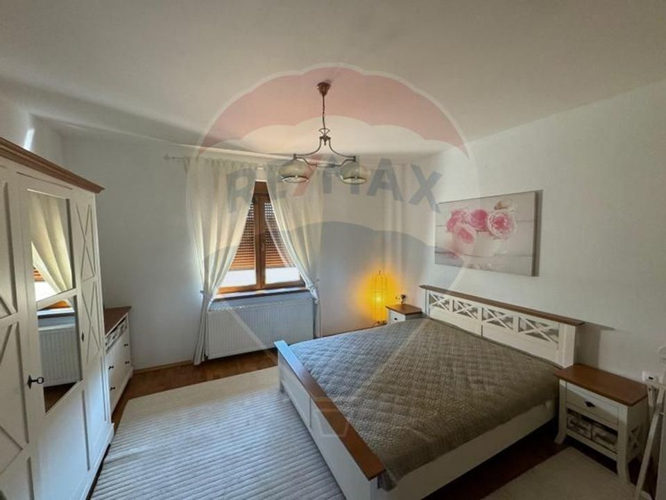 Casă modernă de vânzare în Partoș