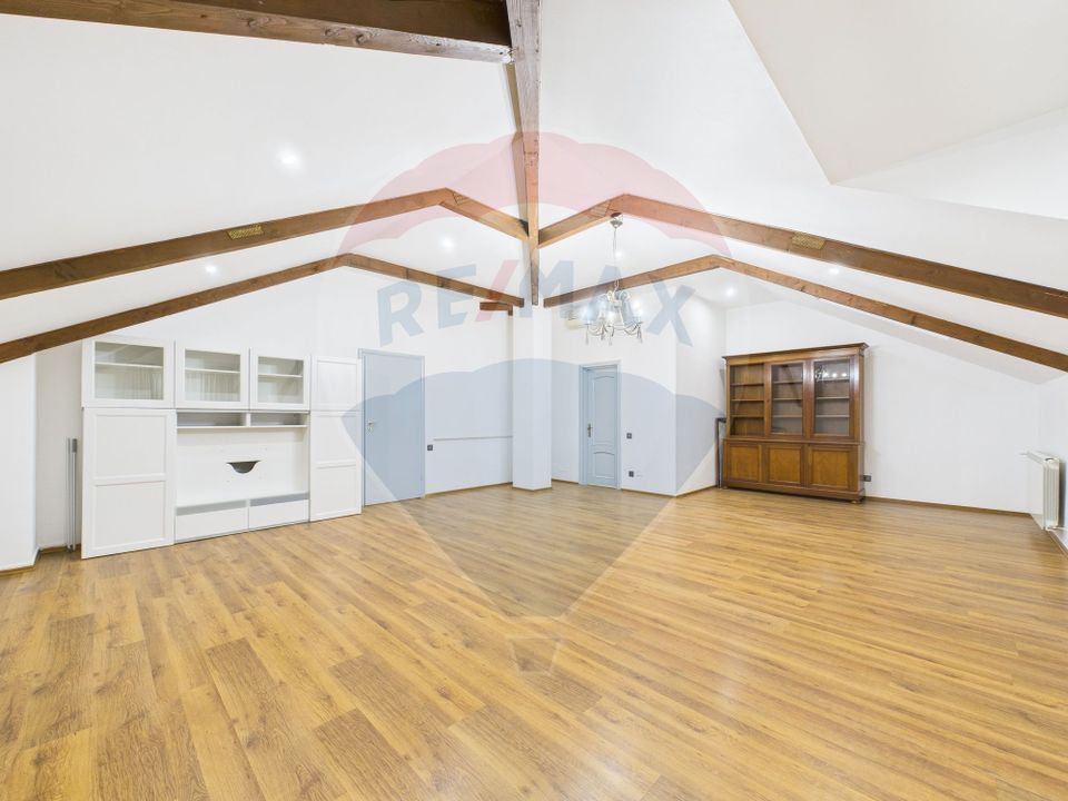 Casă / Vilă Pipera  cu 7 camere de închiriat