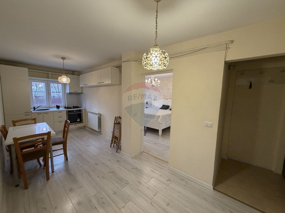 Apartament doua camere parter de inchiriat