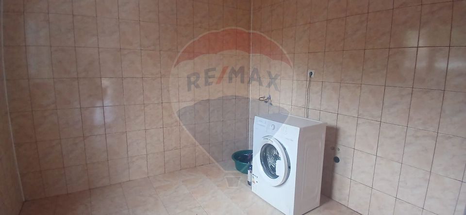 8 room House / Villa for sale