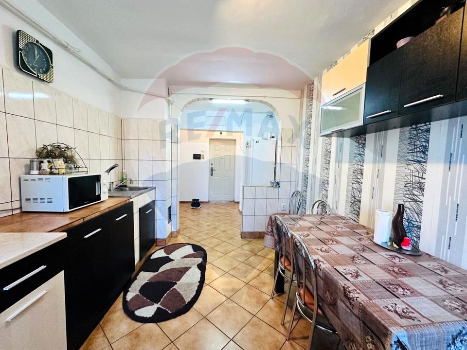 Apartament 3 Camere, 2 Bai de Inchiriat, 110 mp, terasa 33mp - Slatina