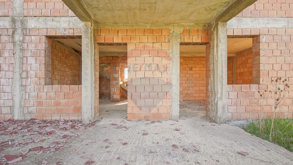 6 room House / Villa for sale