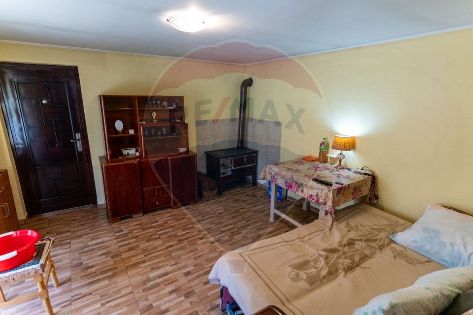 Casă / Vilă Sesuri, jud Hunedoara