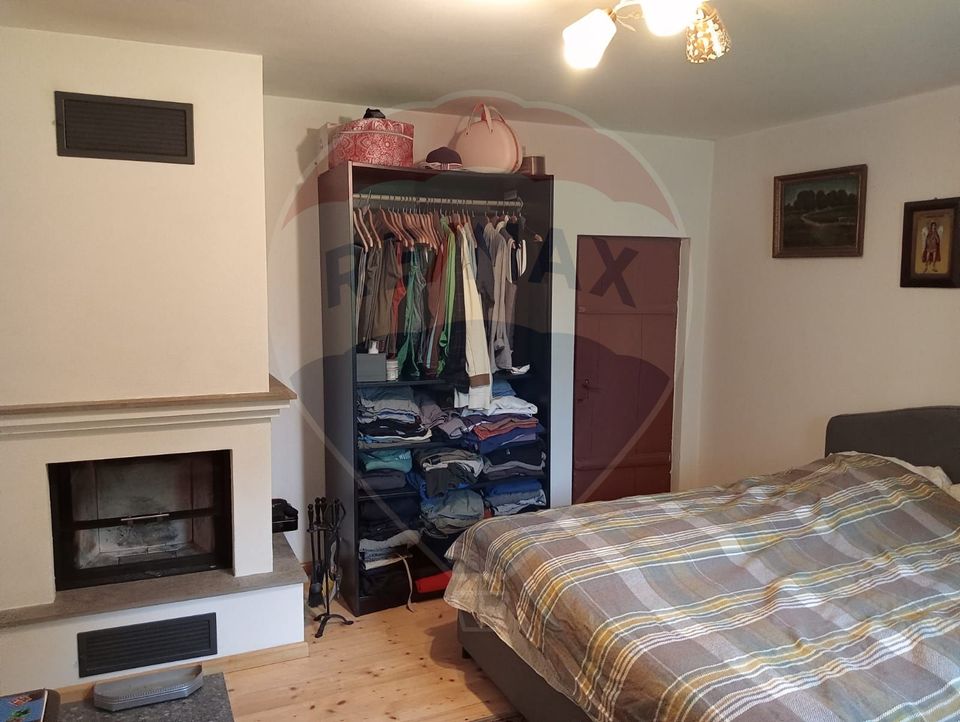 Vanzare casa  4 camere-microferma, cu panouri fotovoltaice