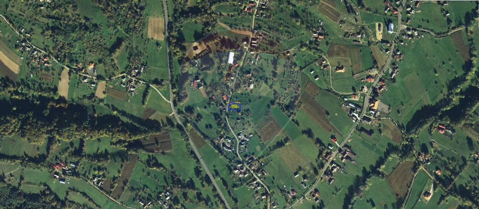 Land 1,500sqm Berinta / Strada principala
