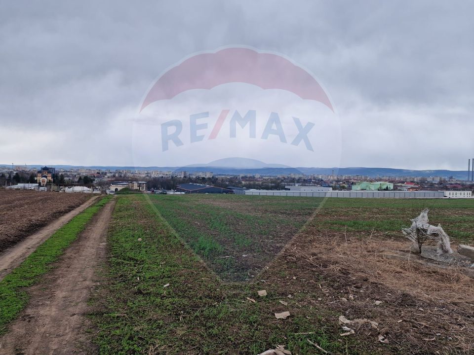 Teren 10,000mp Bacau / Strada Alexandru Safran