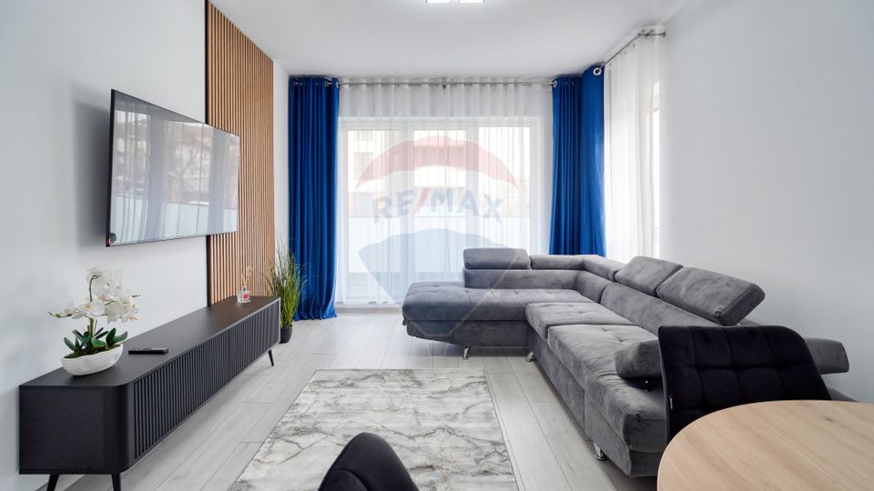 Apartament cu 3 camere de închiriat