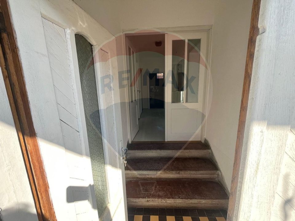 Proprietate de vânzare,  Stupini, potențial rezidențial sau comercial