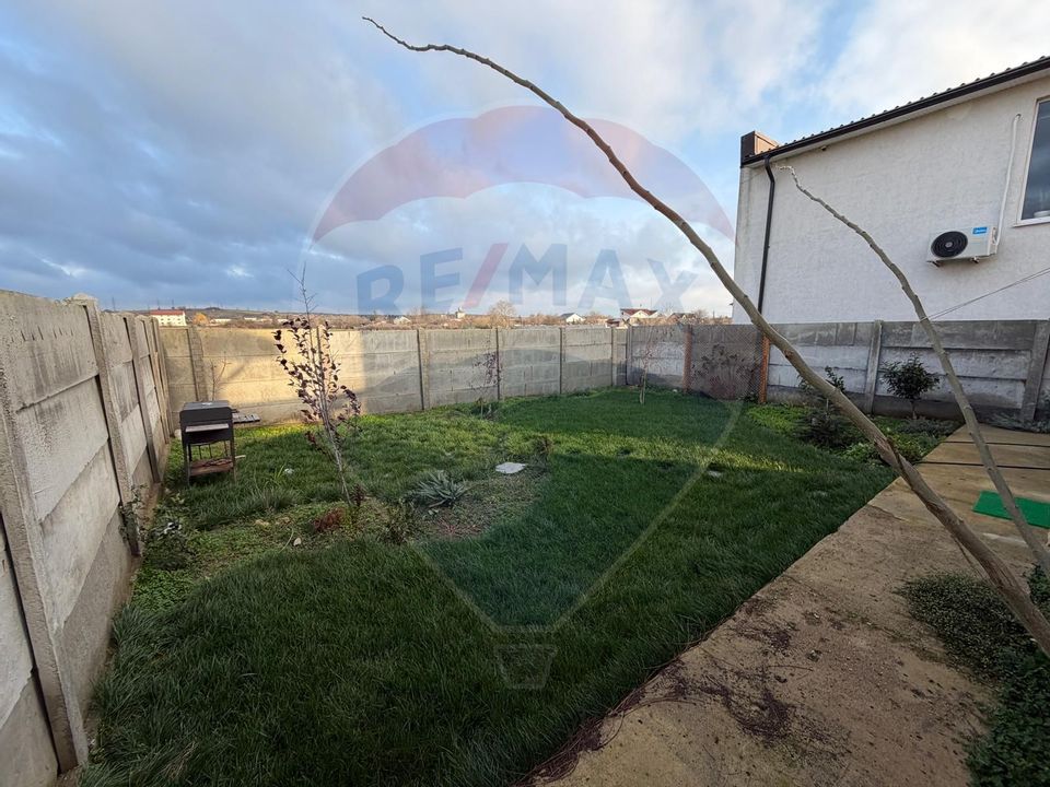 4 room House / Villa for sale, Bariera Valcii area