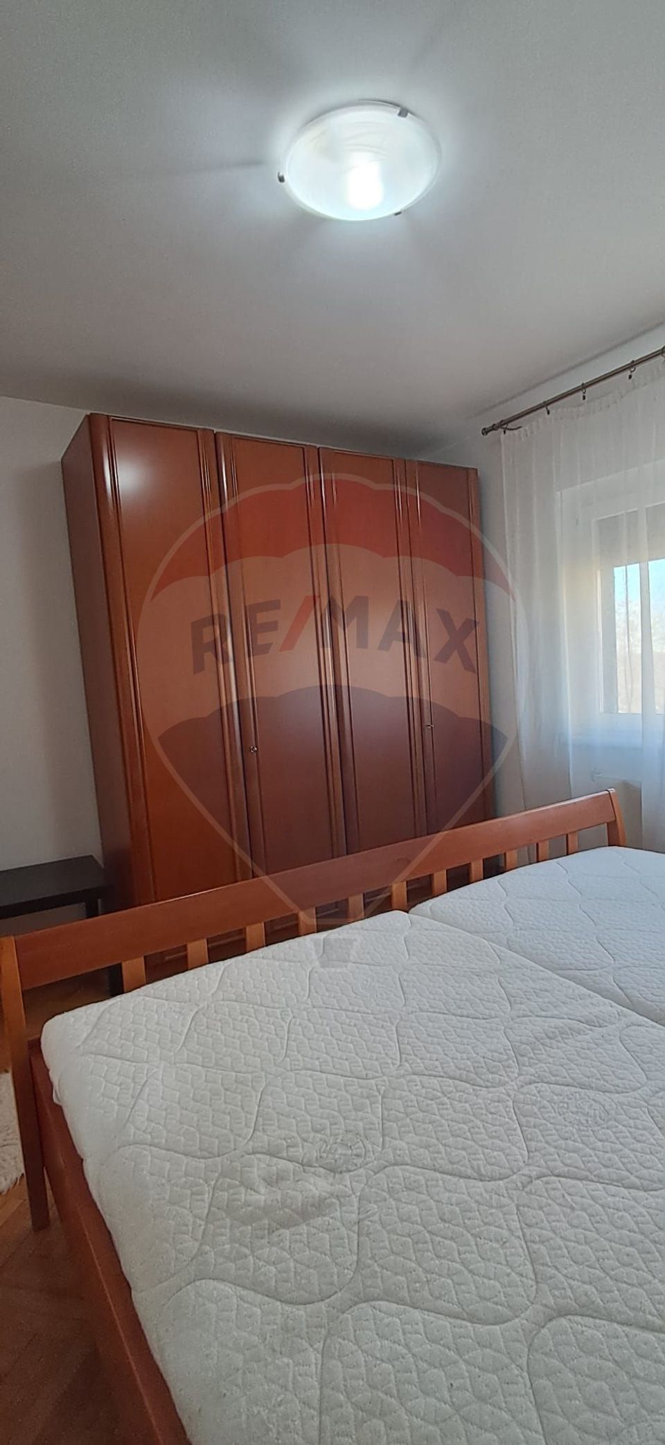 Inchiriere apartament 2 camere chiar lângă parc