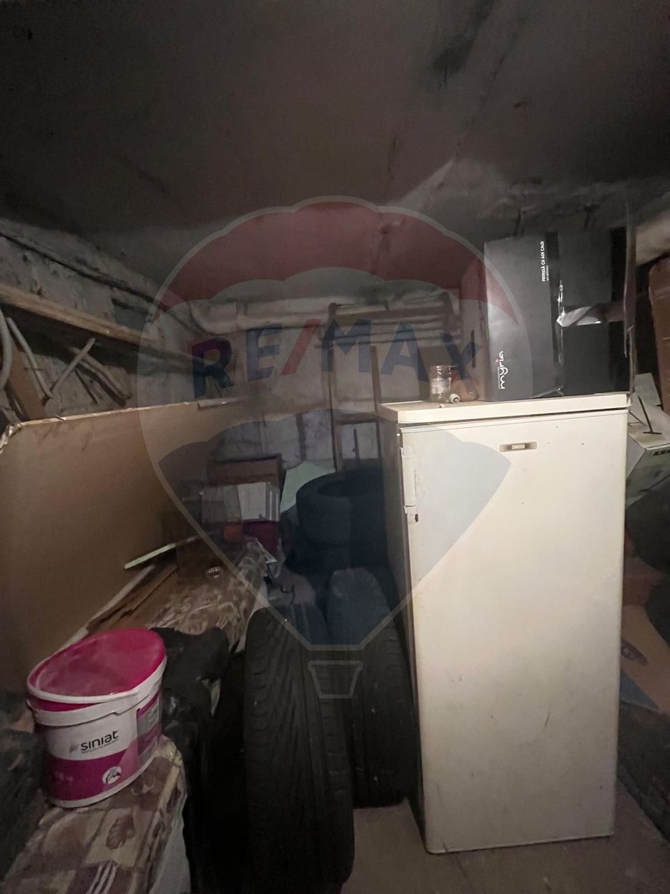 Apartament cu 4 camere de vânzare în zona Vest