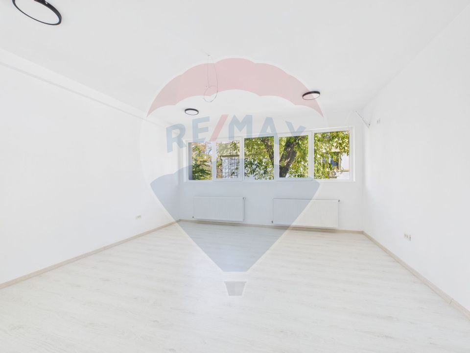 Spatiu comercial de vanzare 344 mp, Drumul Taberei-Moghioros