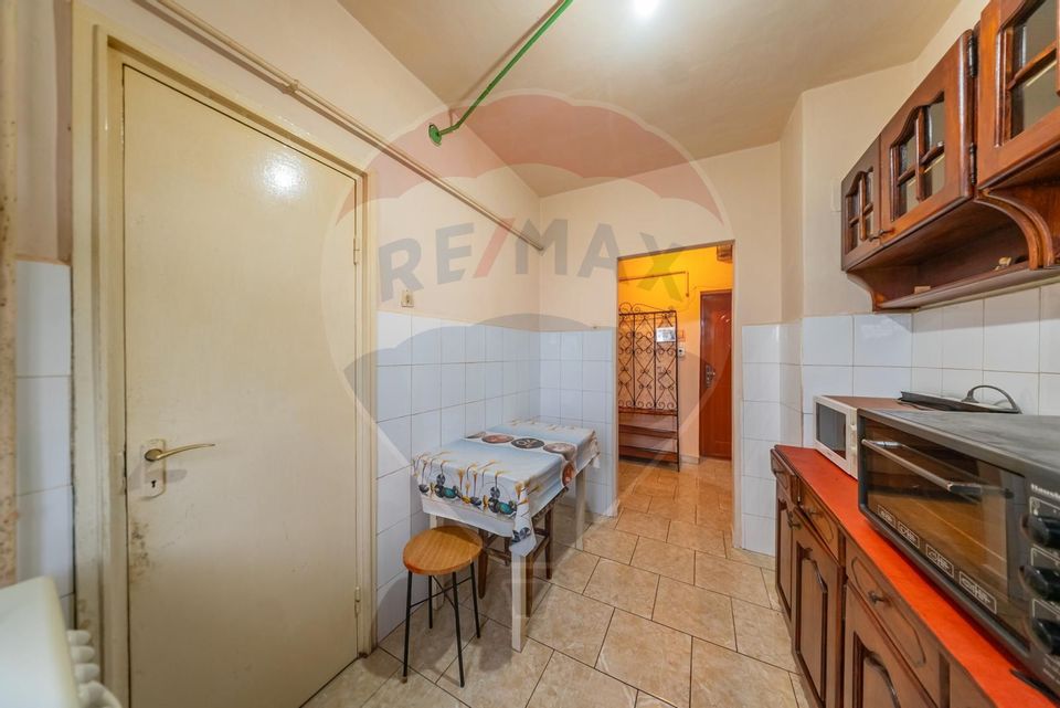 Apartament de vânzare 3 camere Chisineu Cris