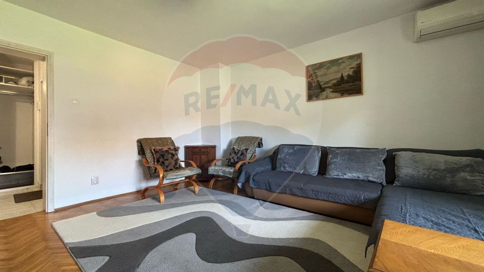 Apartament 2 camere de inchiriat-Faleza Nord in prima linie la mare