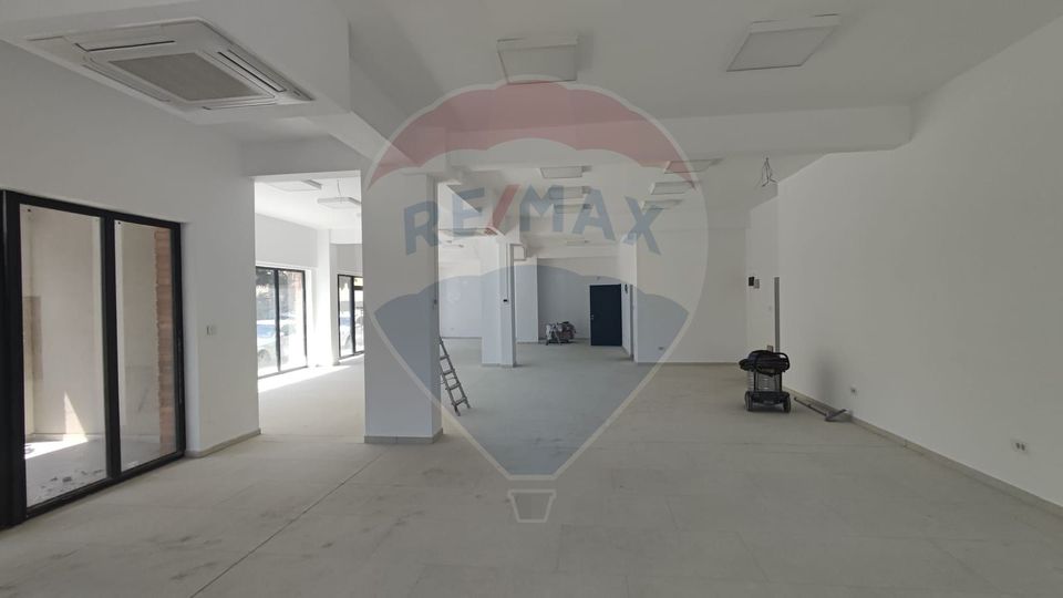 Spațiu comercial ori birouri de închiriat, zona ultracentrală, Oradea