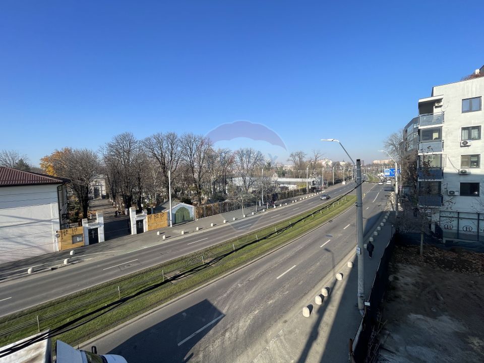 Premium Studio in Boutique Block | Heroes of the Revolution, OMV