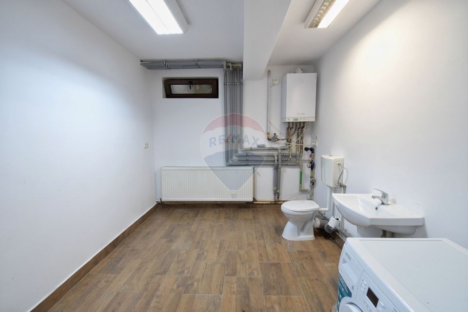 Casa cu 5 camere de inchiriat, zona Becas