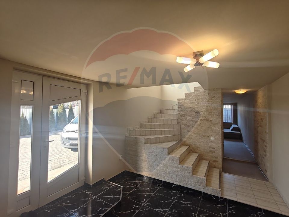 Spațiu comercial suprafata 240mp, curte generoasa, de inchiriat