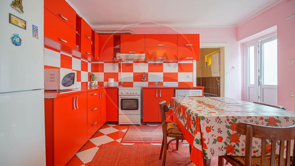 5 room House / Villa for sale