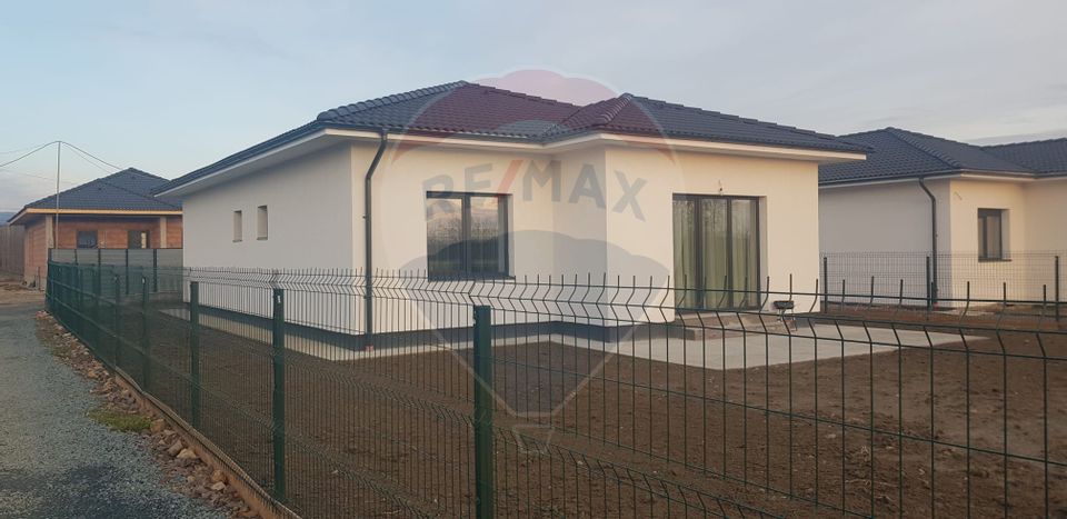4 room House / Villa for sale
