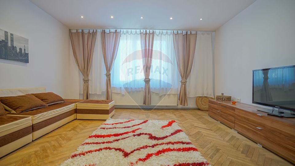 Corp de casă cu 2 apartamente și curte individuală, str. Făgetului