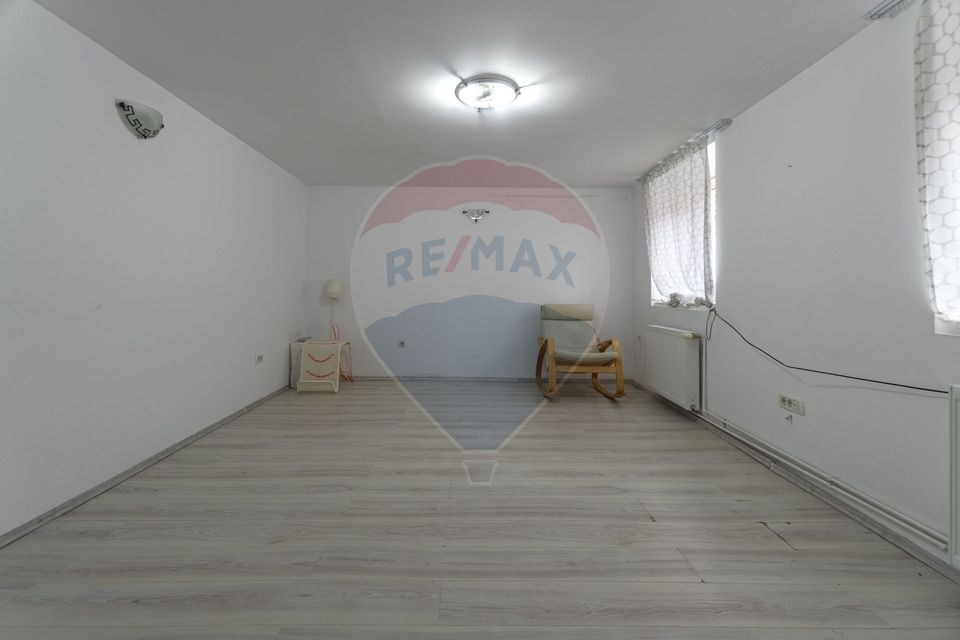 Garsonieră de închiriat– Strada Republicii 31/ Comision 0%