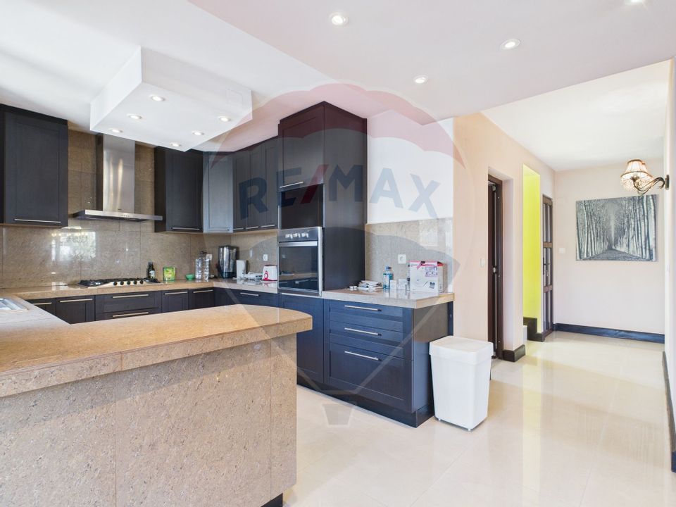 Vilă spațioasă în zona centrală Breaza, 310 mp utili, teren 610 mp