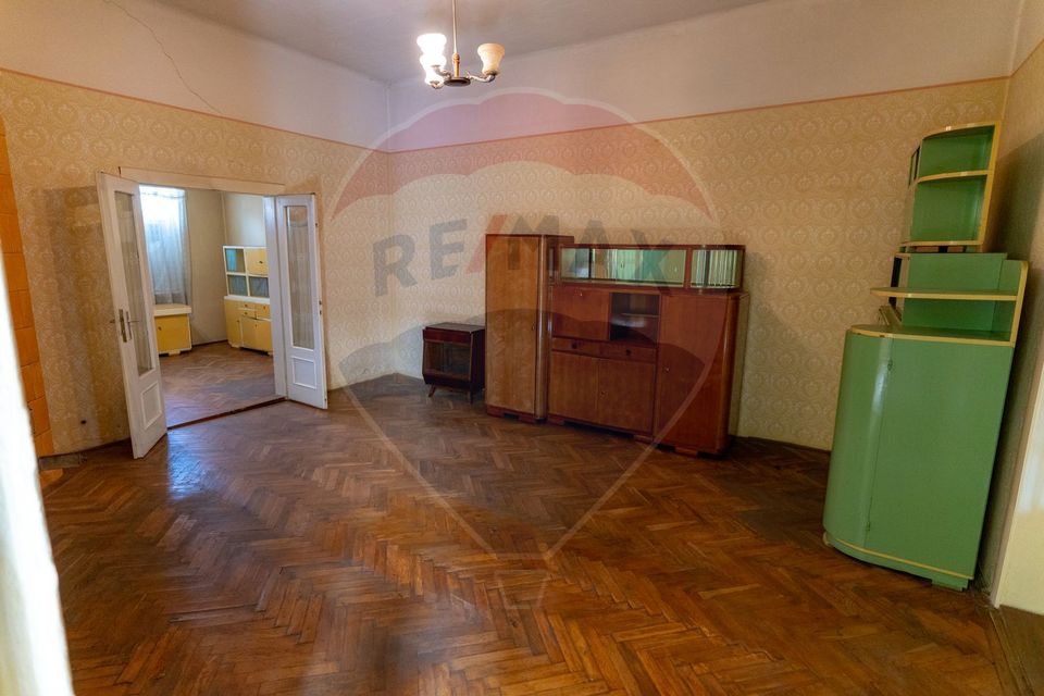 4 room House / Villa for sale, Central area